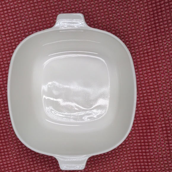 Vintage Corning Ware Black Trefoil Casserole Dish 2.5 Quart White - Picture 3 of 10